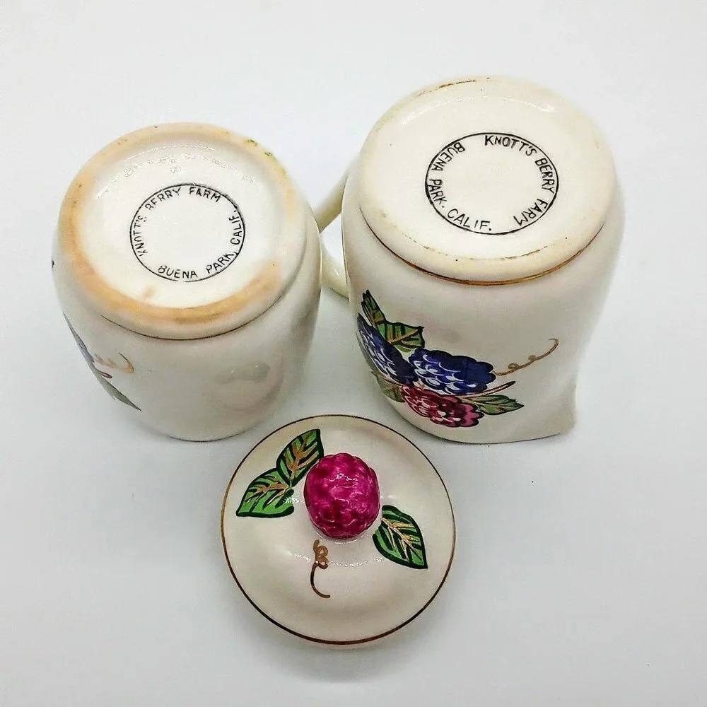 Vintage Knotts Berry Farm Syrup & Jam Jar Set